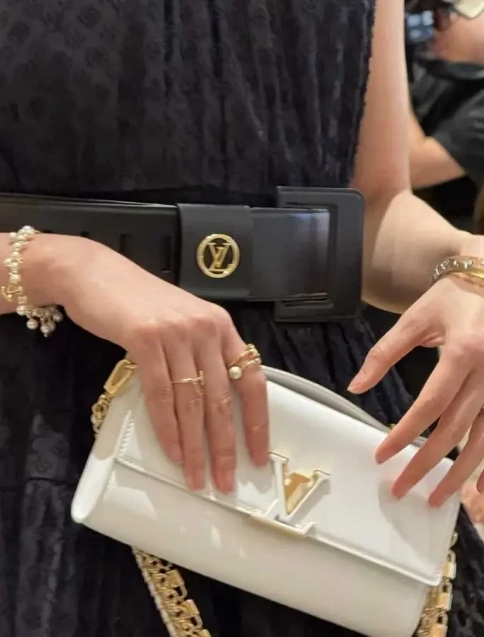 Браслет Louis Vuitton 9