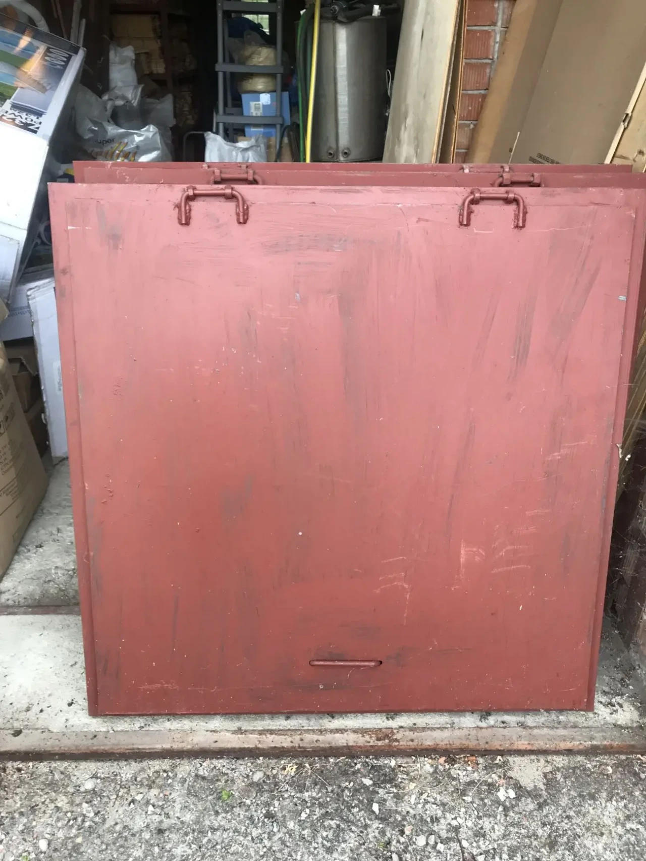 Двери новые для скажины,погреба,подвала,металические, новые.