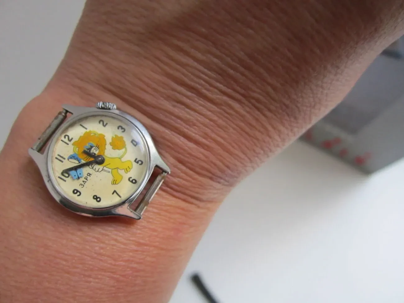 Часы детские ЗАРЯ СССР 8