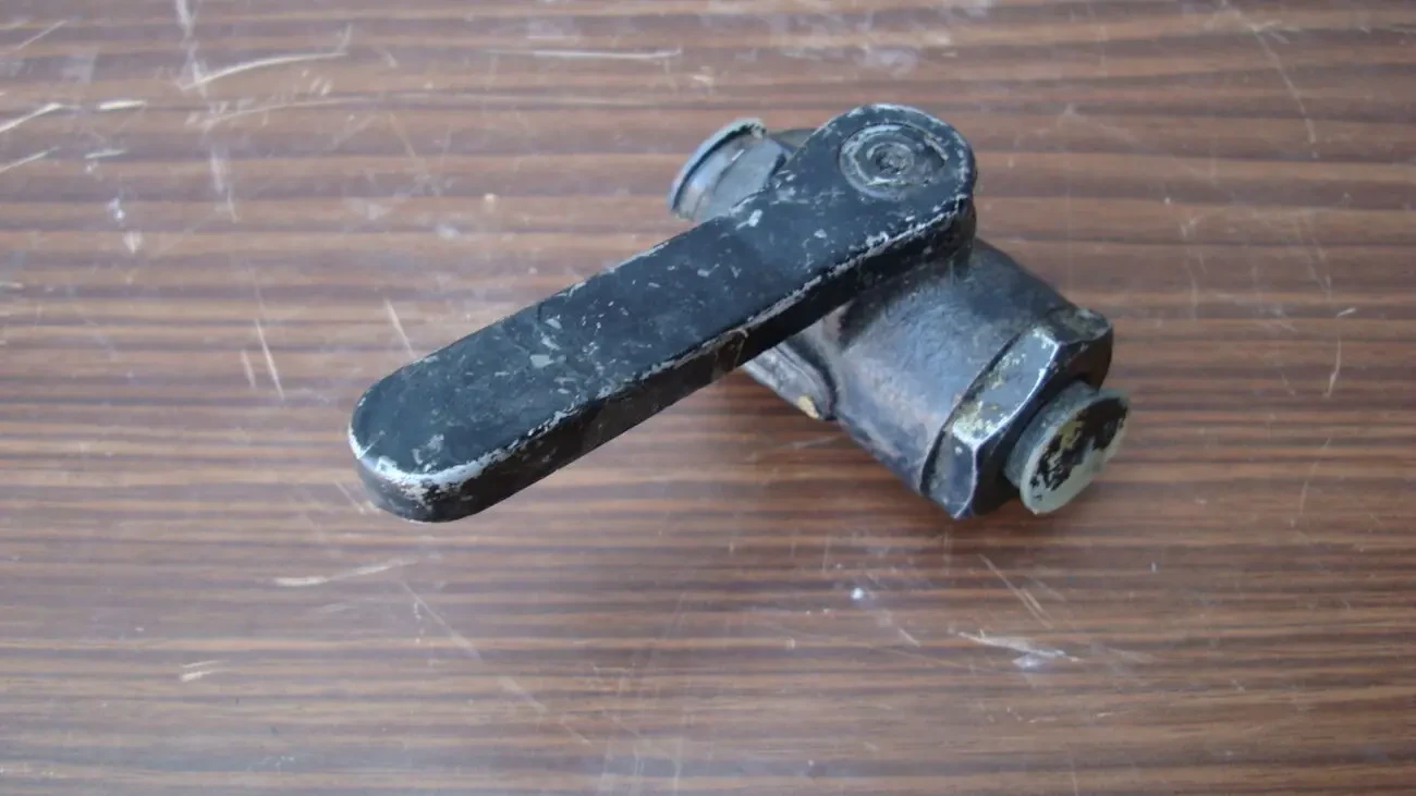 Кран разобщительный 12.3520010