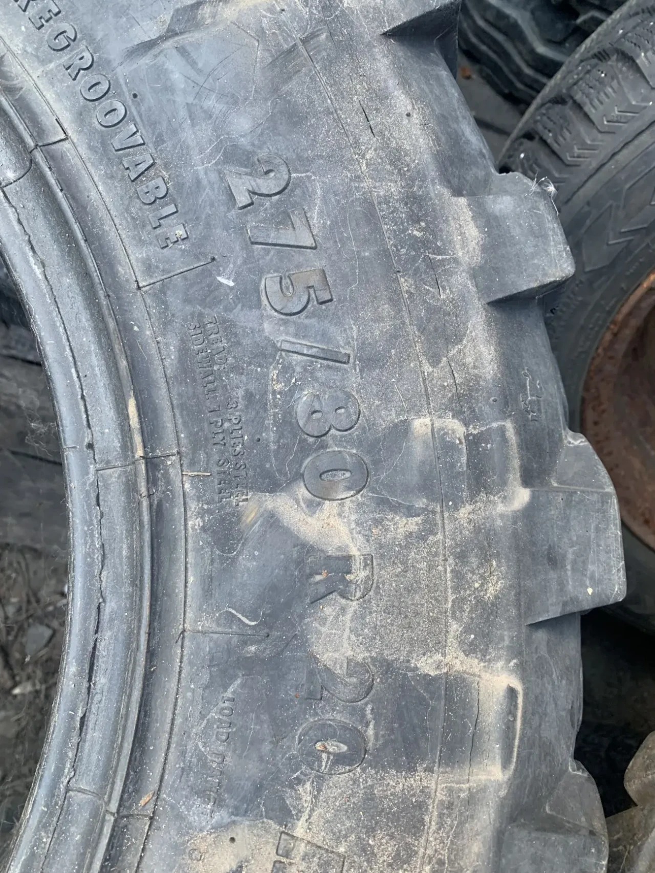 Автошини Continental MPT81 275/80 R20 4