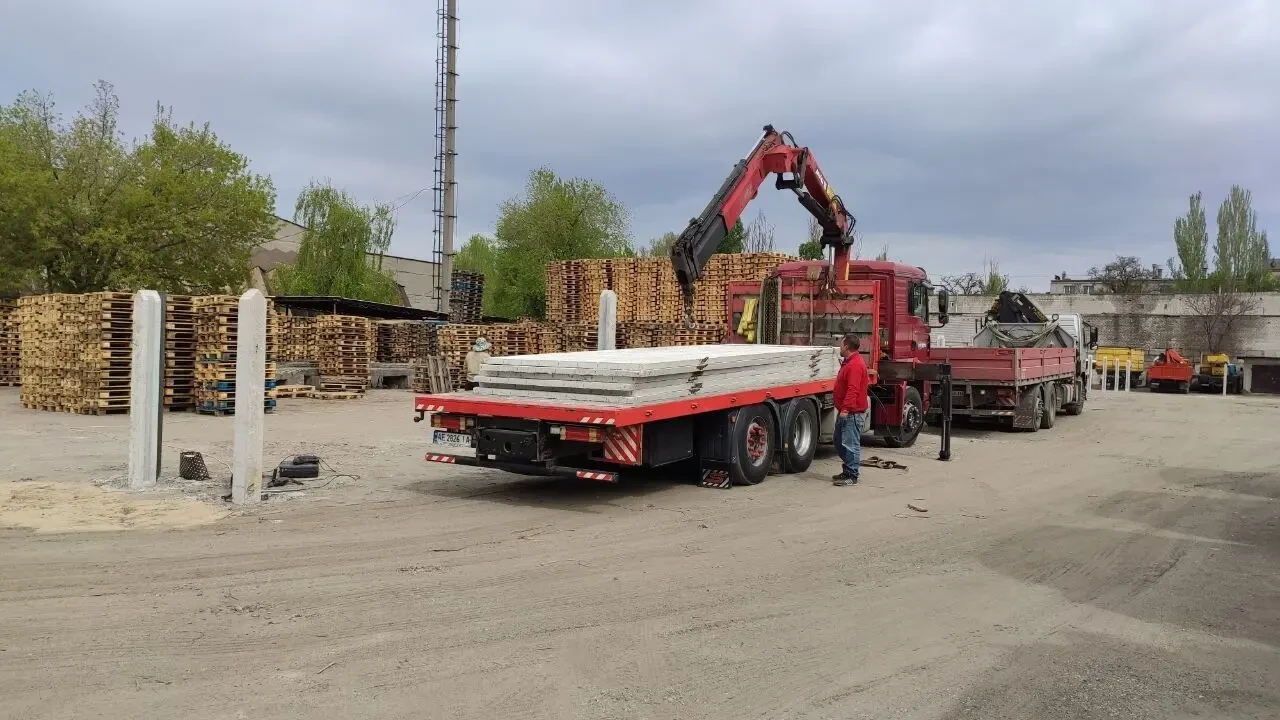 Установка бетонных заборов и промышленных ограждений в Днепре 5