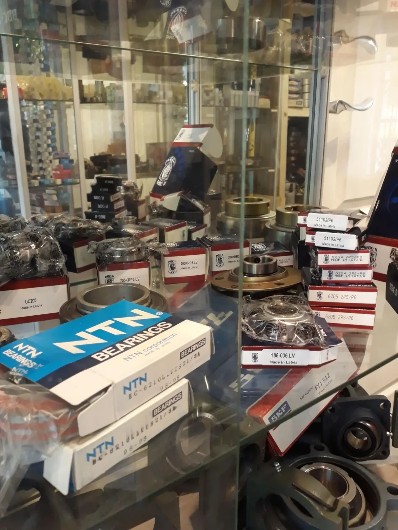 Підшипники 7