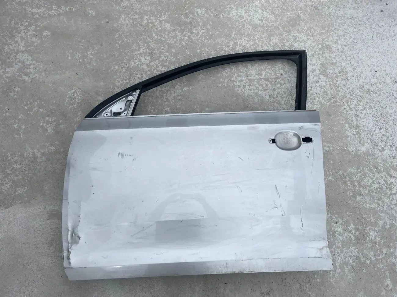 Skoda Rapid Seat Toledo Дверь передняя левая 5JA831051C 5JA831051B 2