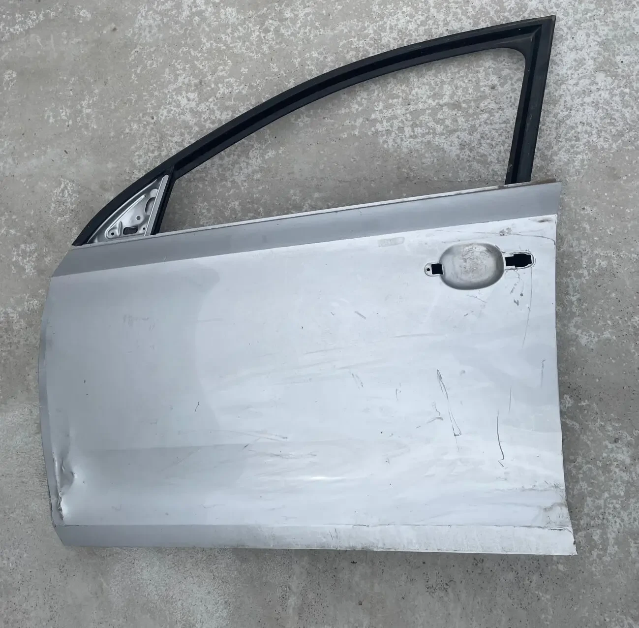 Skoda Rapid Seat Toledo Дверь передняя левая 5JA831051C 5JA831051B 3