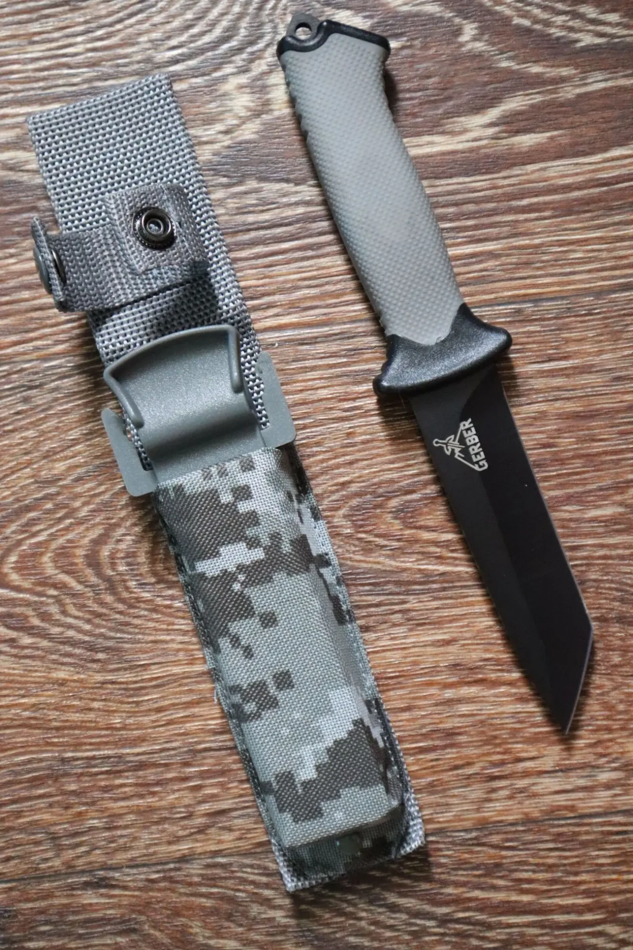 Ніж Gerber 3
