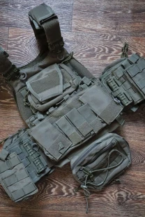 Плитоноска з підсумками (без плит) Ranger Green