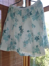 Юбка белая 10 с м принт бирюзовые цветы лето, хлопок, подкладка молния