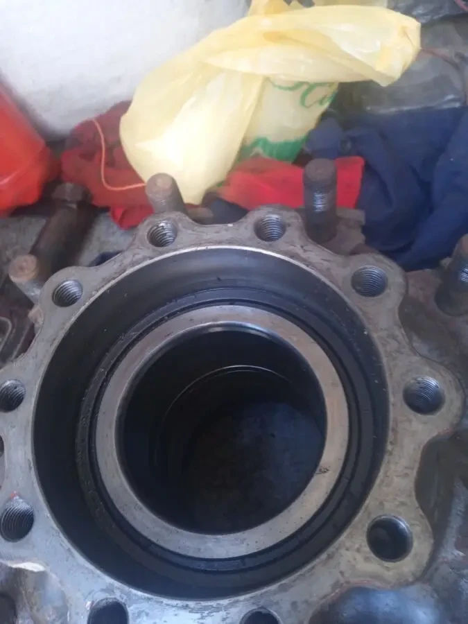 Виїздне сто грузових автомобілей 8