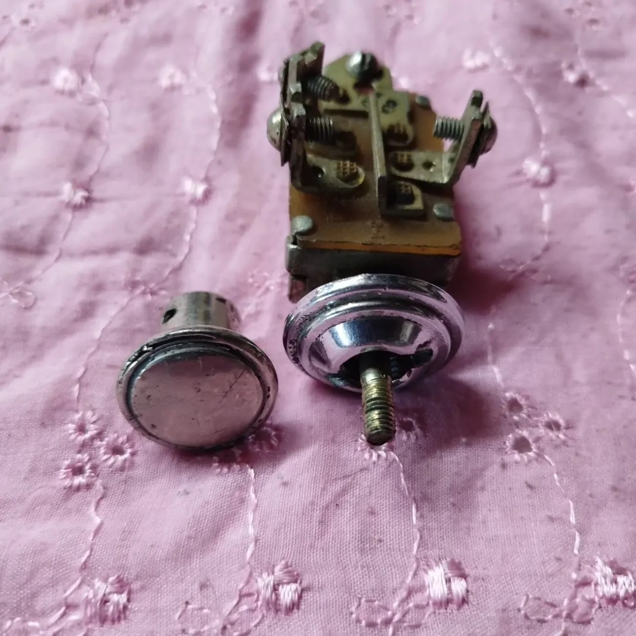 Ручка двери правая Газ 24 8