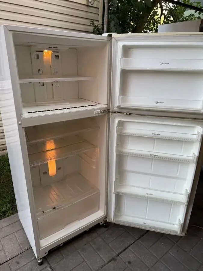 Холодильник Дєо суха заморозка 2