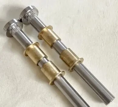 Ремкомплект на одну дверь Рено Логан комплект на петли ремонт 10