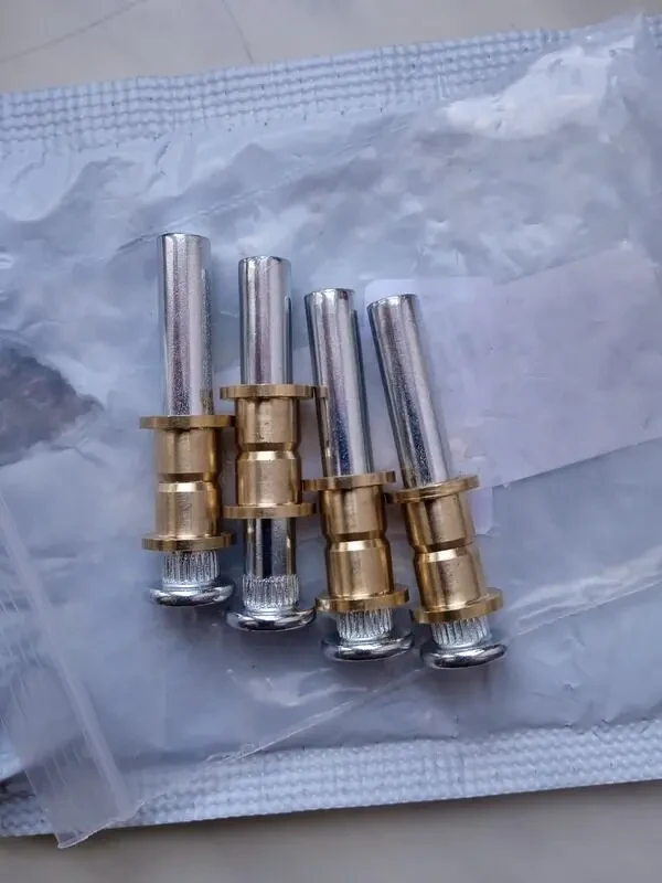 Ремкомплект на одну дверь Рено Логан комплект на петли ремонт 3