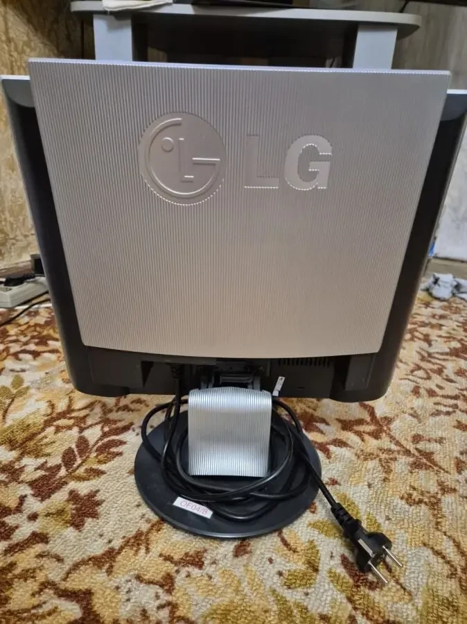 Продам монитор 17 2