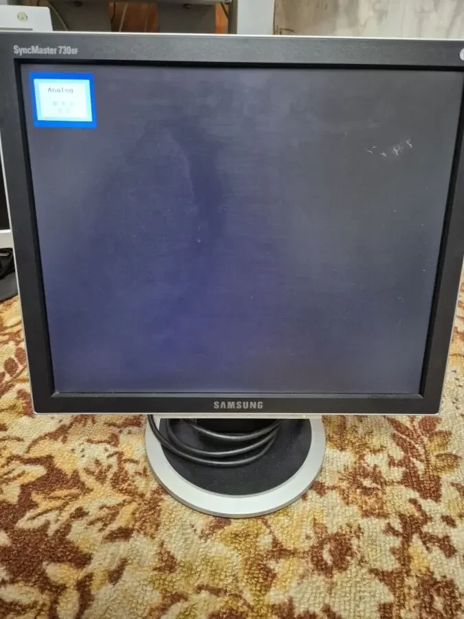 Продам монитор 17 3