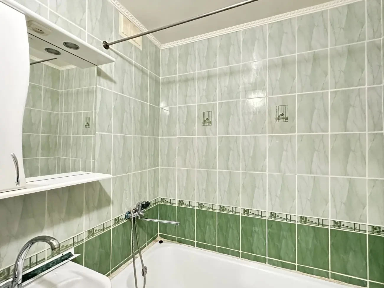 Заболотного/Сахарова,чистая уютная квартира,лоджия застеклена 6