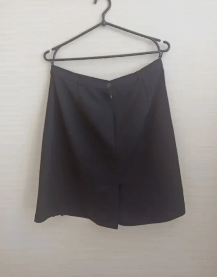 Lasea Красивая женская юбка короткая черная Польша 46-48 7