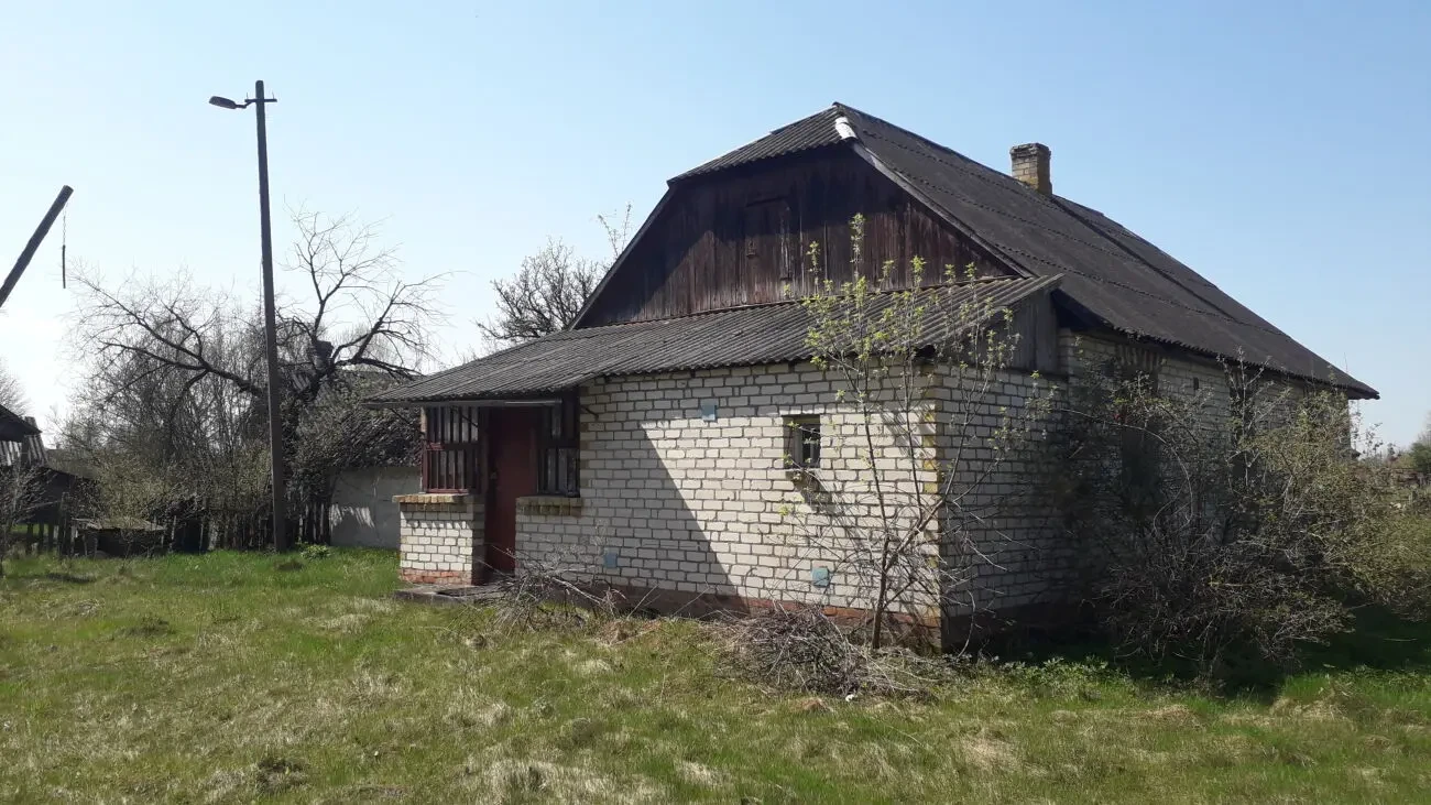 Продам буд. в Ст.Смоляри Волин.обл, 10км до Польщі, 10км до оз.Світязь 3