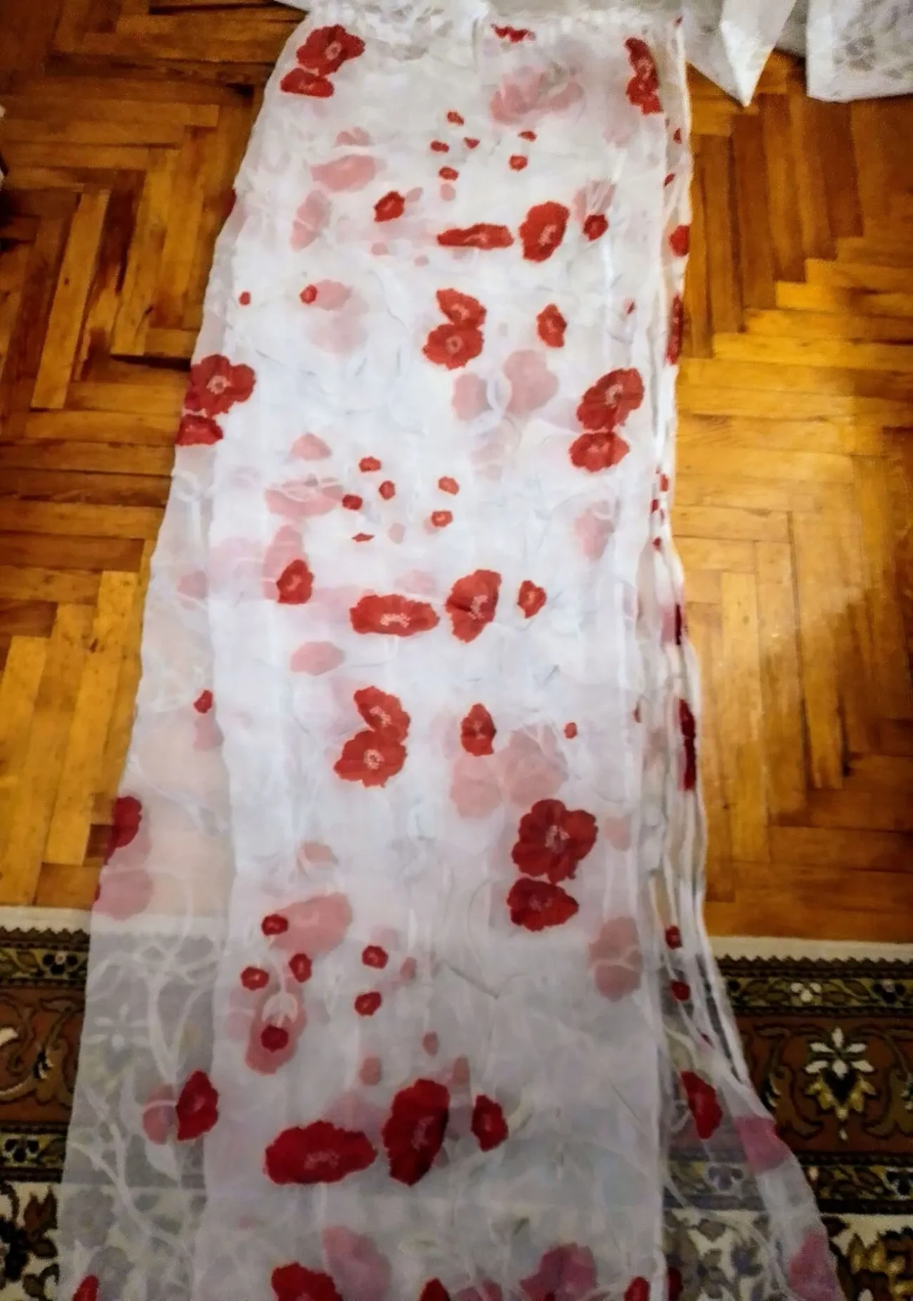 Тюль 280 на 210 см органза белая маки красные принт, сборочная лента 4