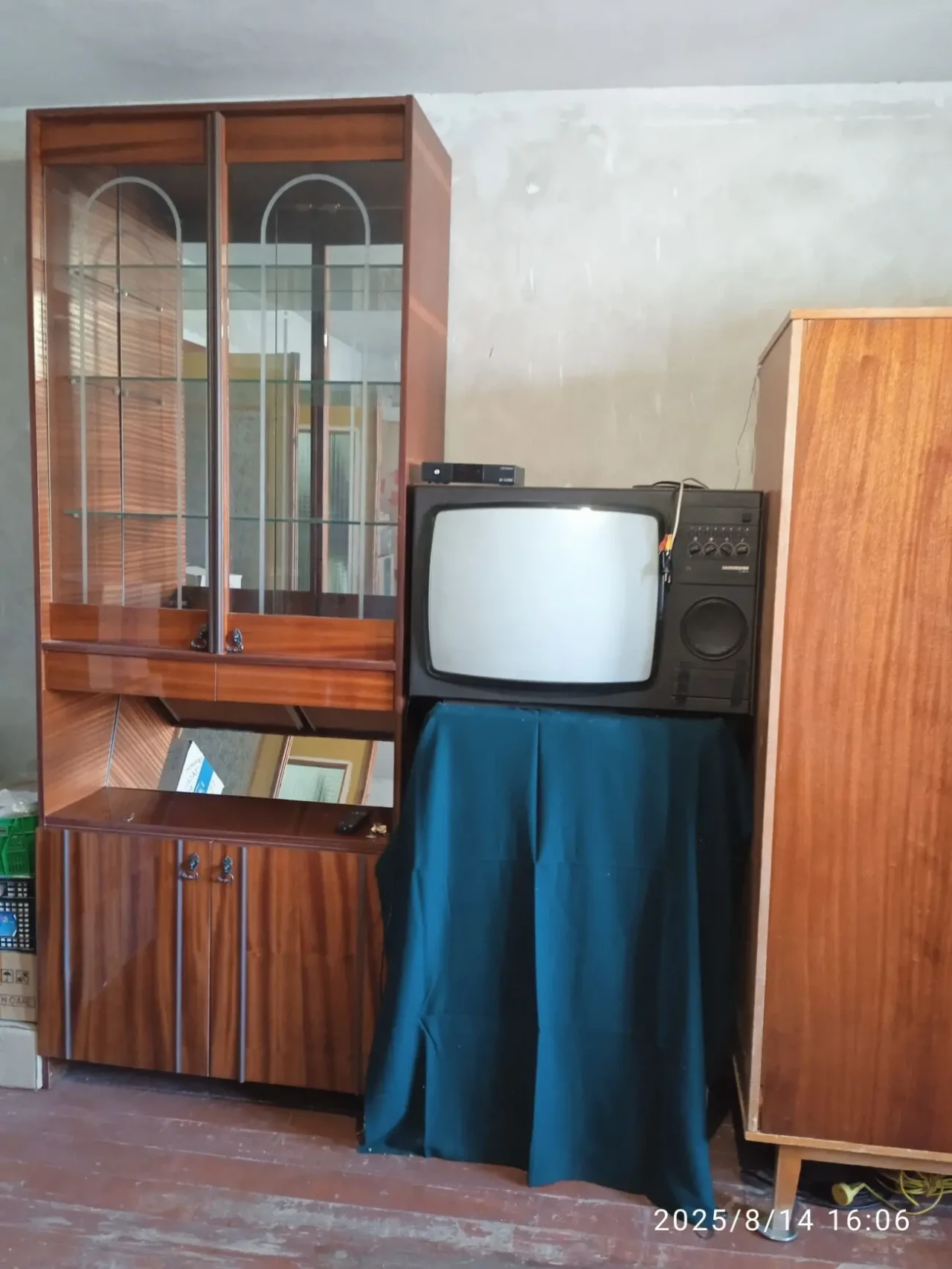 Комната с балконом без подселения во второй комнате студент 9