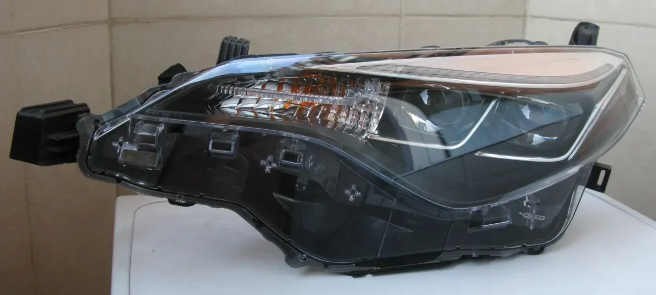 Toyota Corolla USA (2017-2019) Фара левая LED 81150-02M90