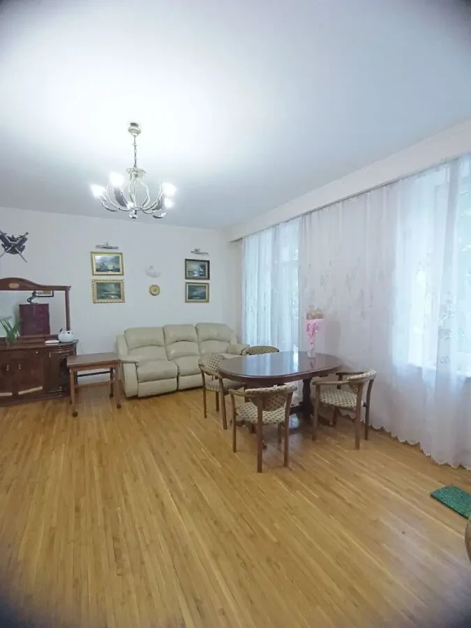 Продаю 4 кімнатну квартиру 7