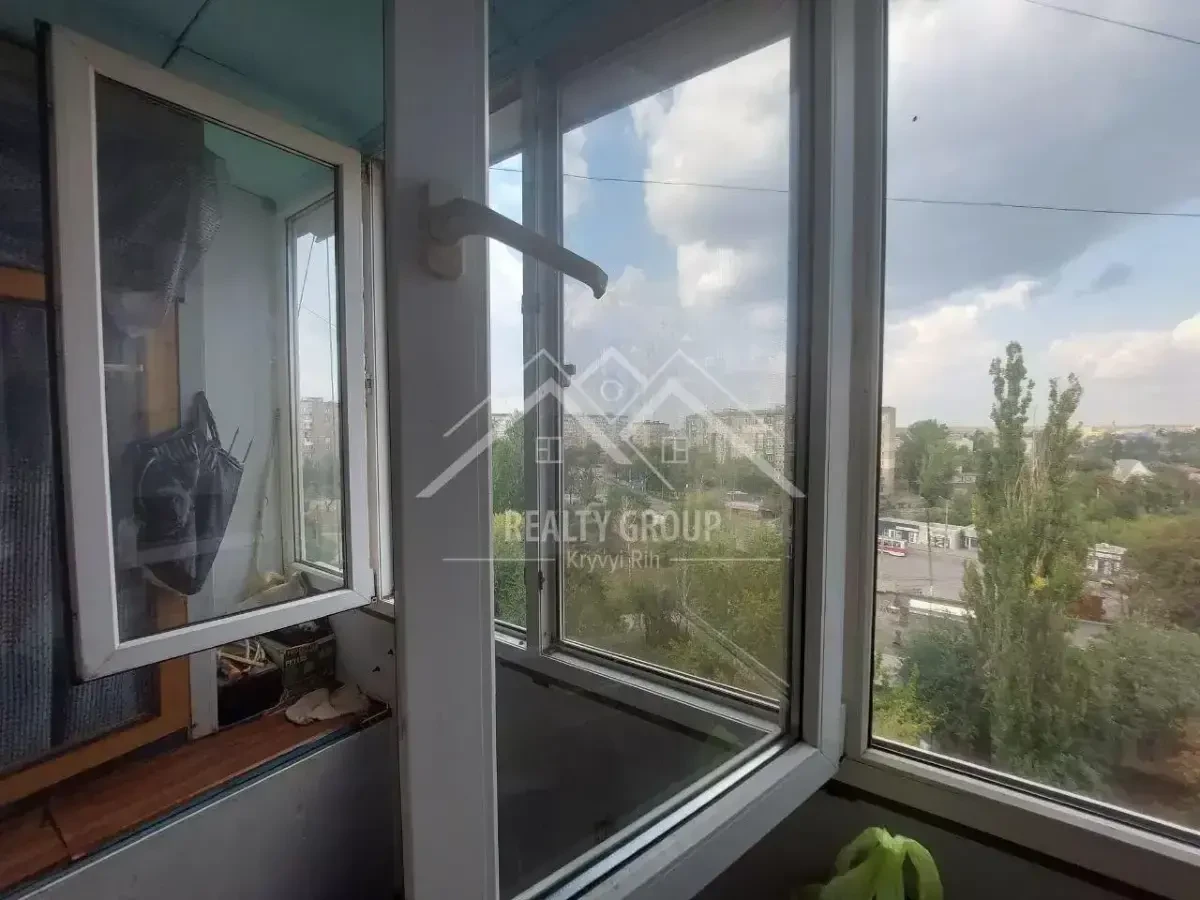 Продаж 2к квартири у ЦМ р-ні по вул.Свято-Миколаївській 4