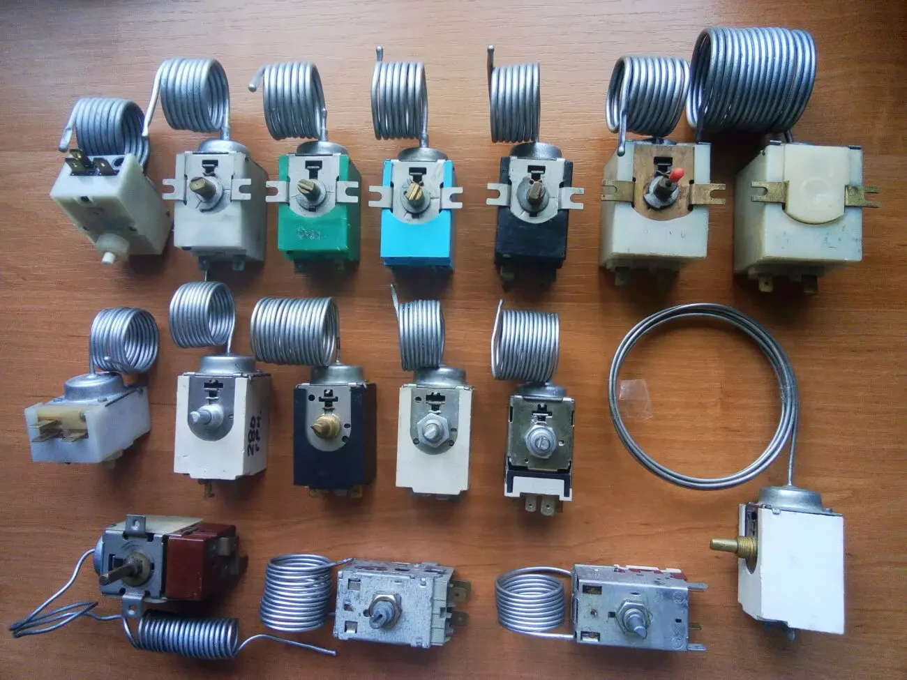 терморегуляторы реле пусковые для хододильников 3