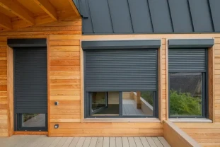 Ролети на вікна і двері вигідна ціна цієї осені