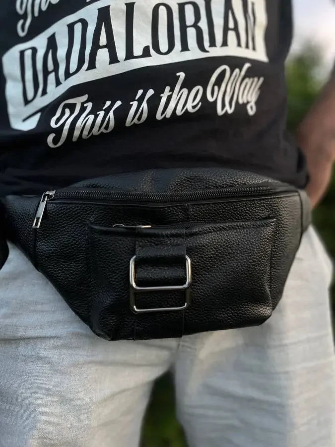 Сумка бананка шкіряна