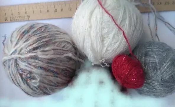 Пряжа ассорти цветов с люрекс нитью Вес 134 гр For Hand Made, руко 4