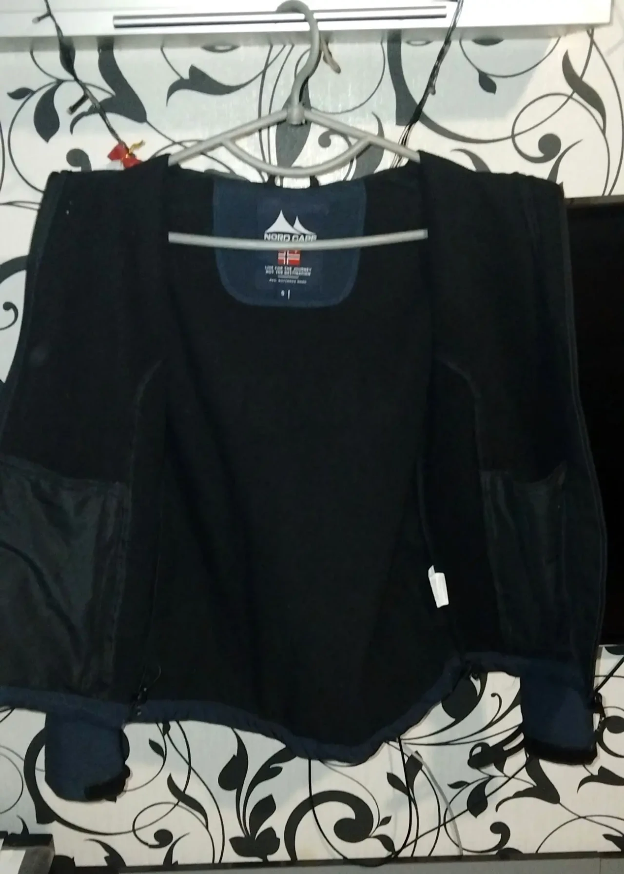 Спортивная ветровка 3