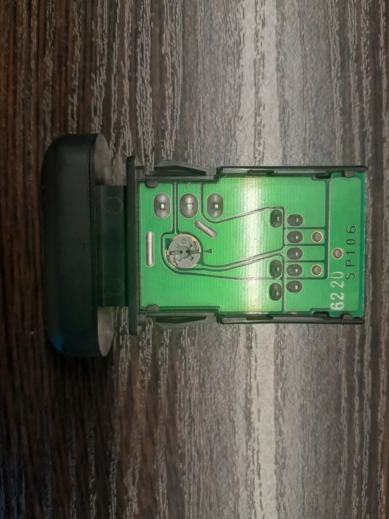 Кнопка аварийки Suzuki Baleno 3