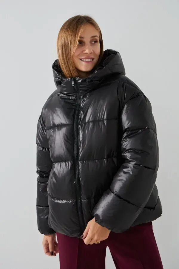 купити куртку однотонну жіночу