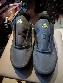 Теплые кросовки adidas новые