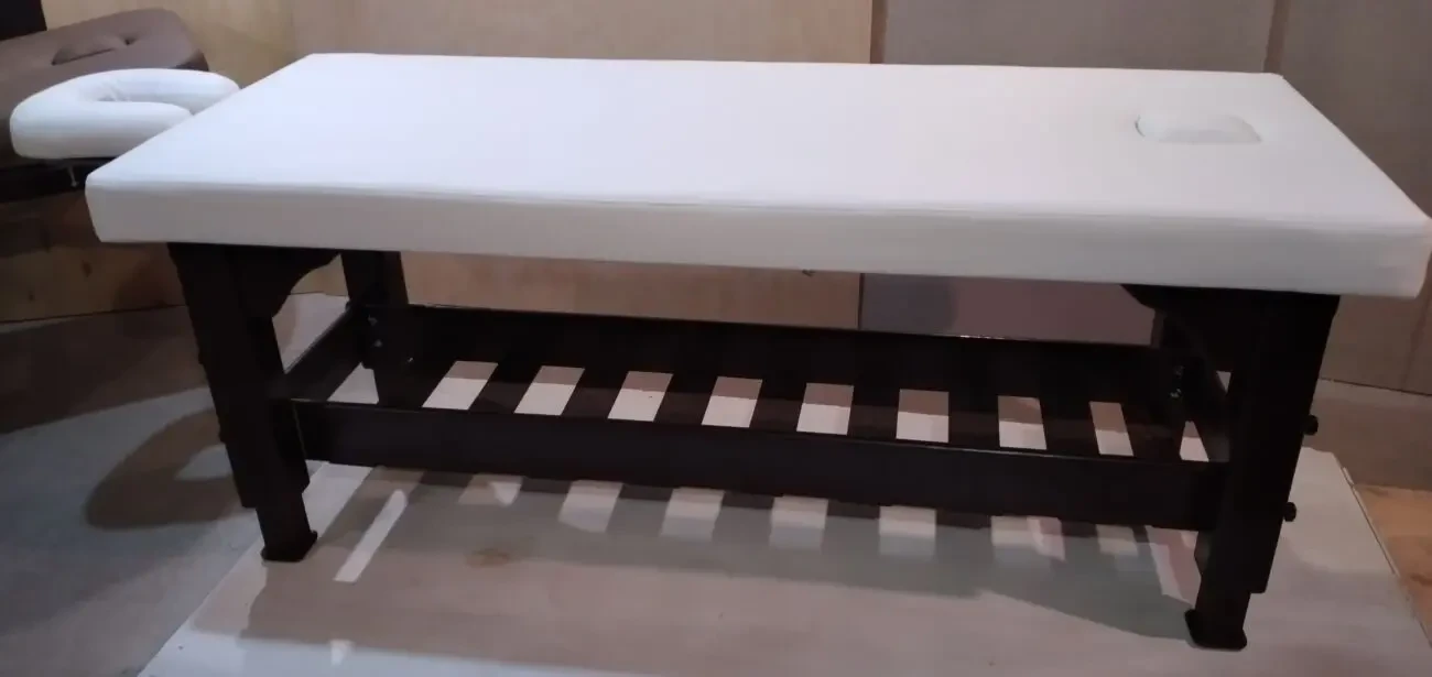 Масажний стіл т20 кушетка дерев'яна стаціонарна