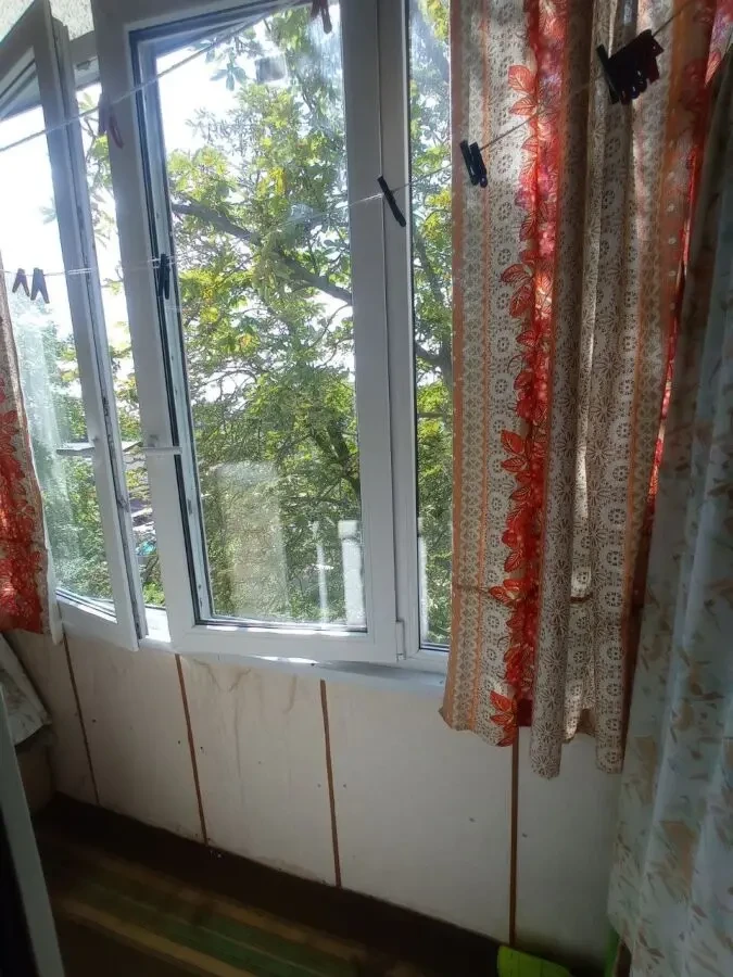 Продам кімнату в трикімнатній квартирі місто Харків - гарні сусіди... 2