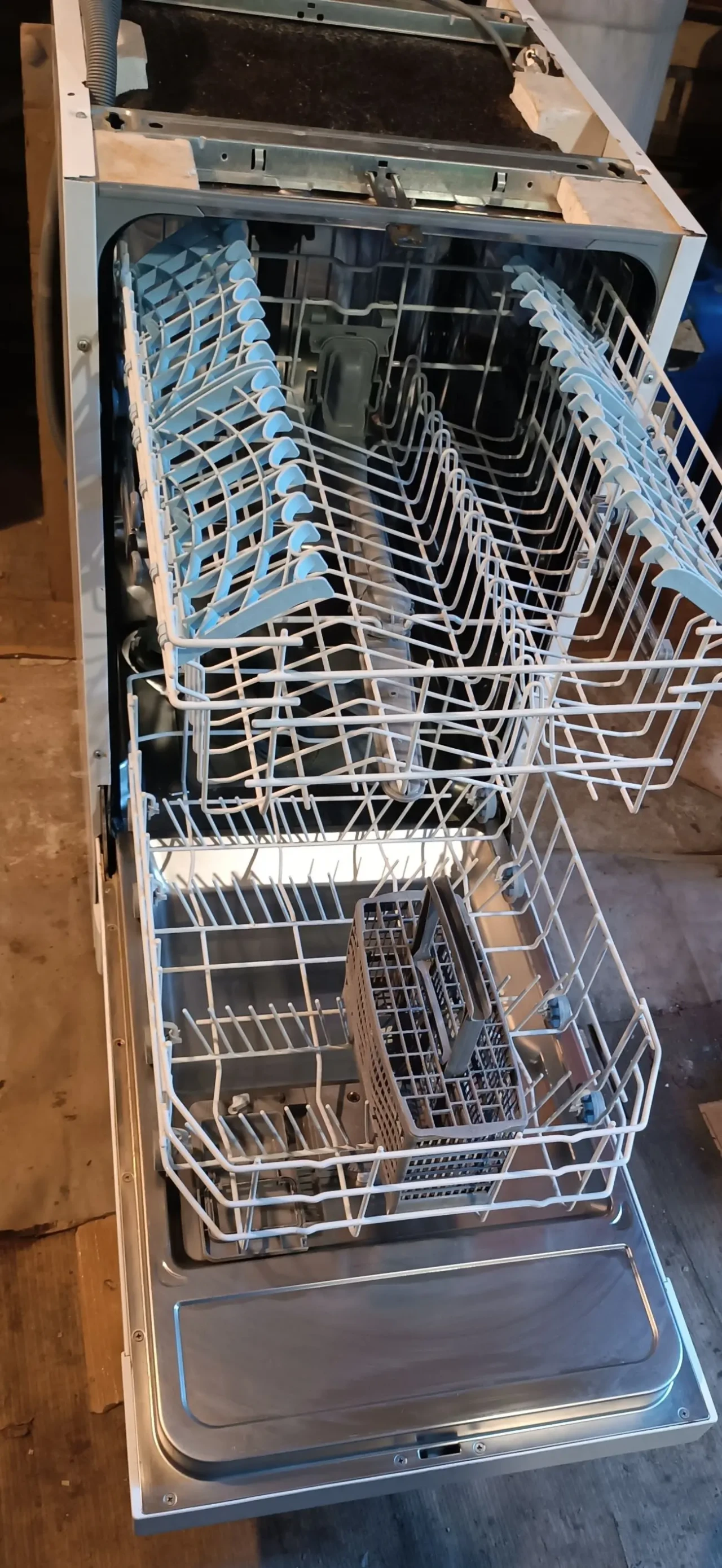 посудомийка BECO 3