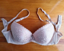 Бюстгальтер 75в 70с бежевый, вышивка цветы, съемные бретели, косточки