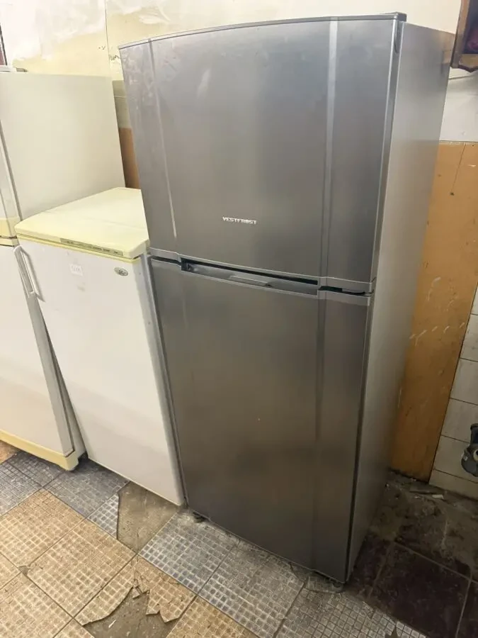 Холодильник Вестфрост великий