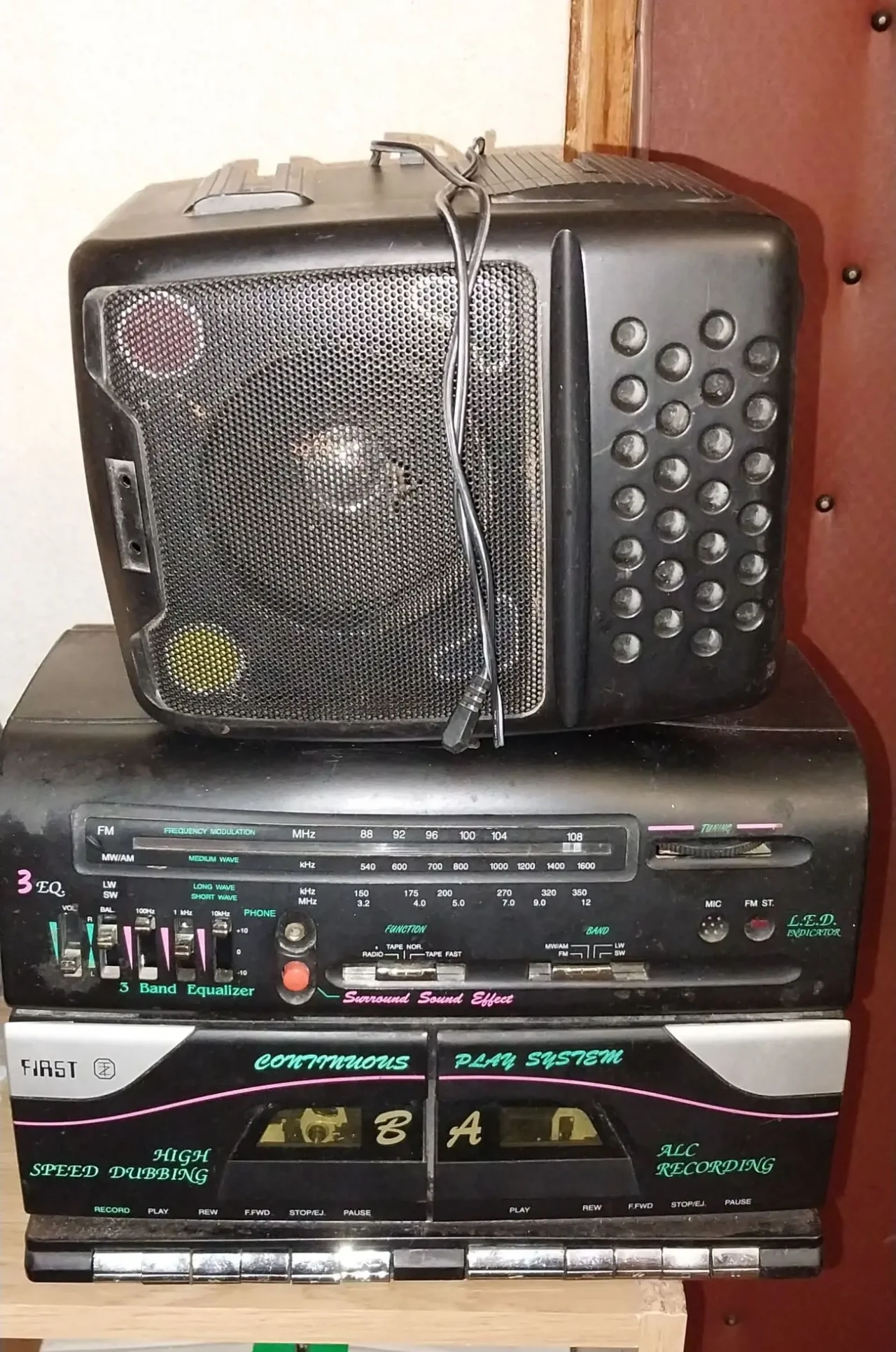 Чотири СД-ДВД -ПІД РЕМОНТ. 3