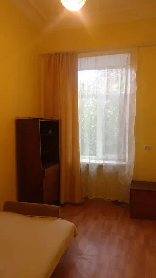 Сдам комнату в коммуне на Екатериненской (Европейская) 2