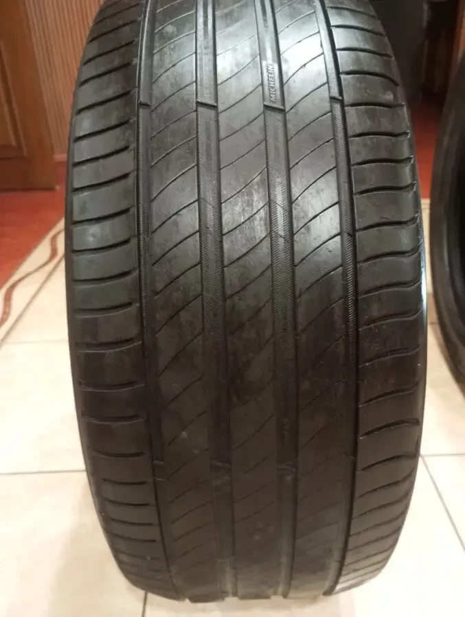 Автошини MICHELIN 245/45 R18 2