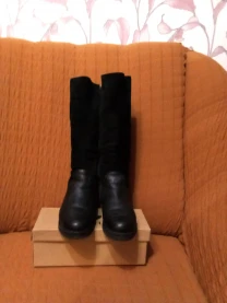 Жіночі шкіряні сапоги