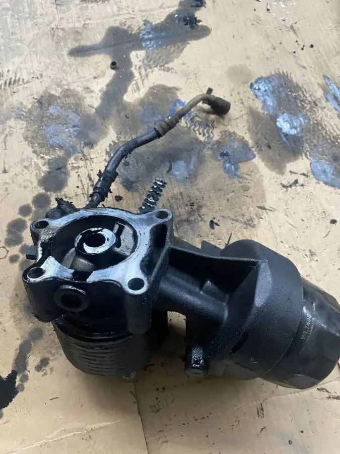 Корпус масляного фільтра NISSAN NAVARA 2.5 DTI 3