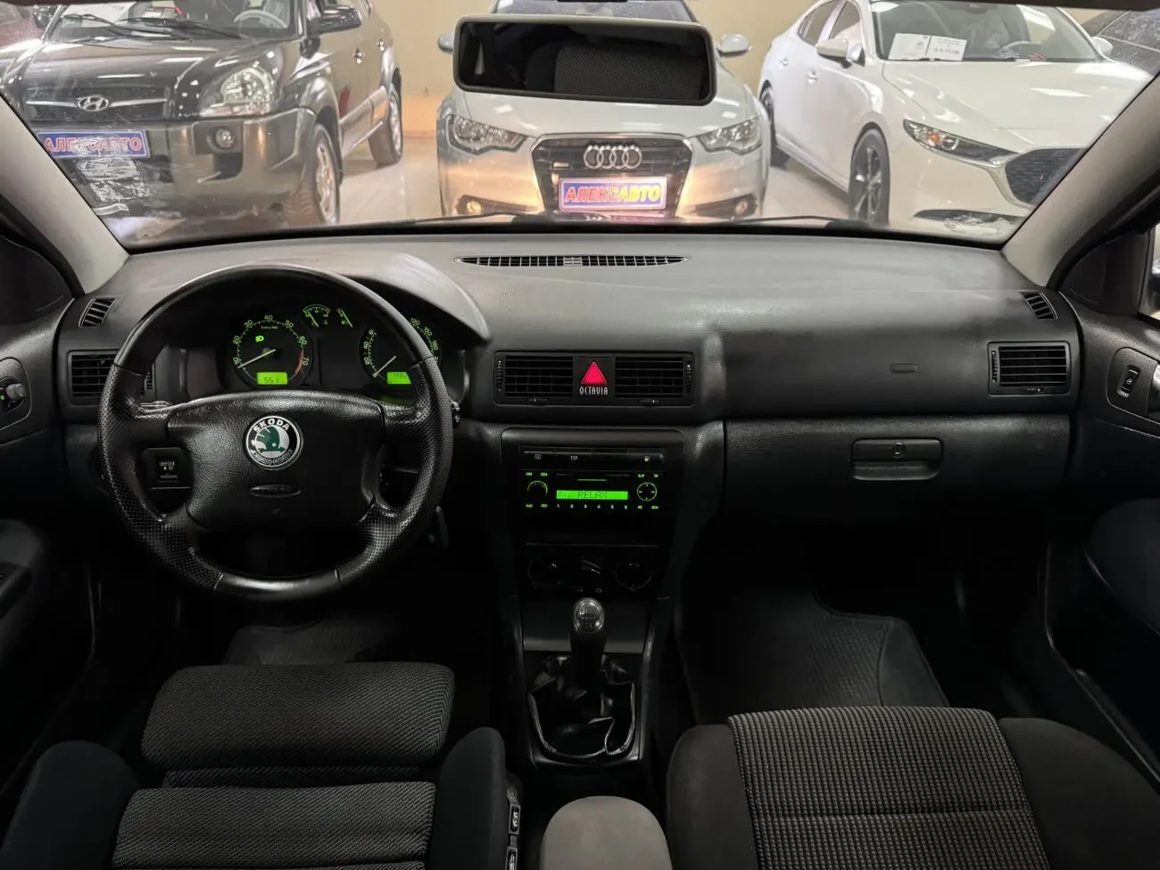 Skoda Octavia Combi Tour 1.6MPi 8V 5МКПП 2010 р.в. (102 к.с.) 10