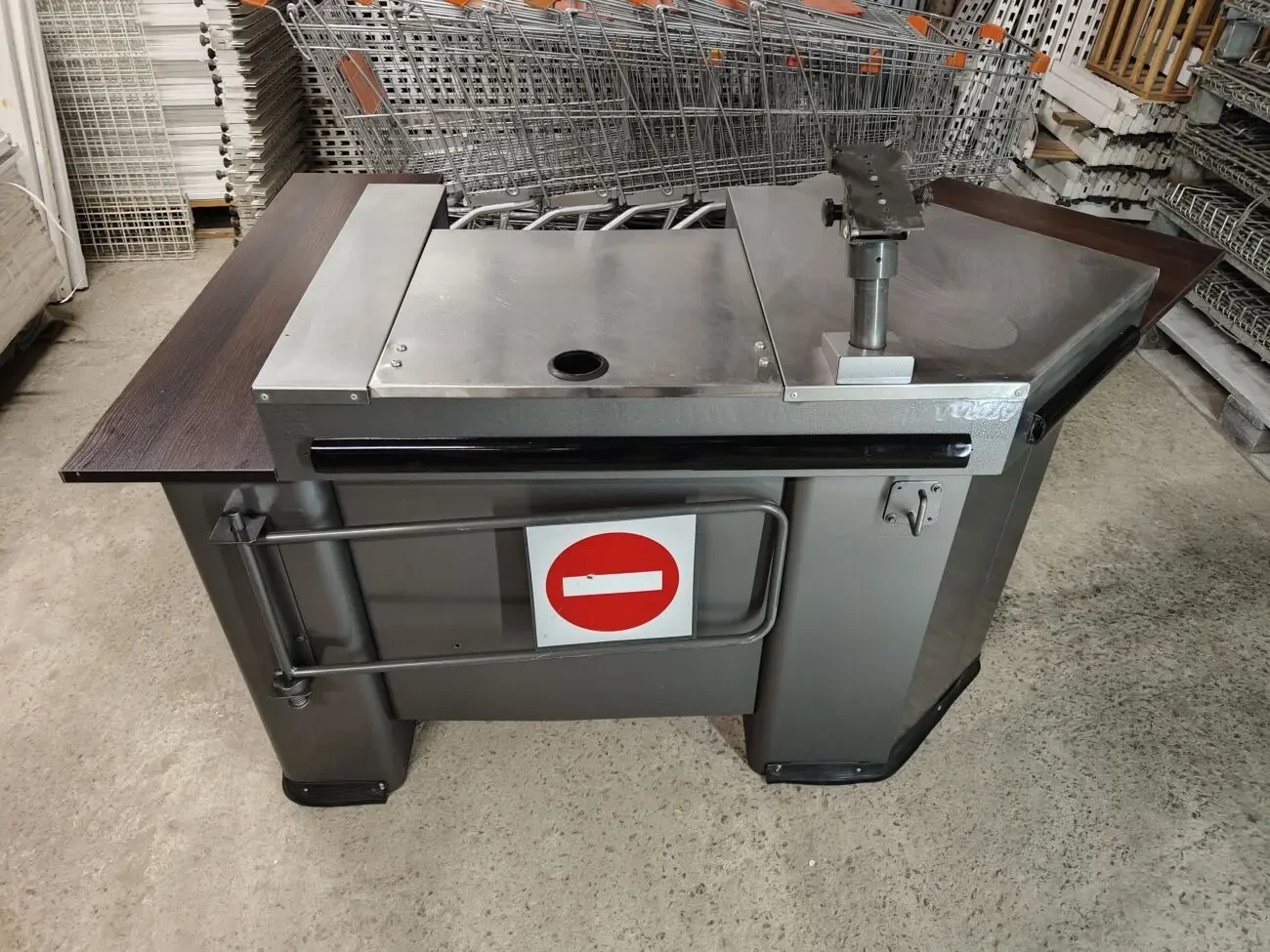 Касовий бокс б у, прилавок каса бу, касове місце бу, місце касира бу 3