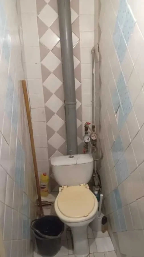 Продам 4-комн. 5/5, пр. Небесной сотни 6