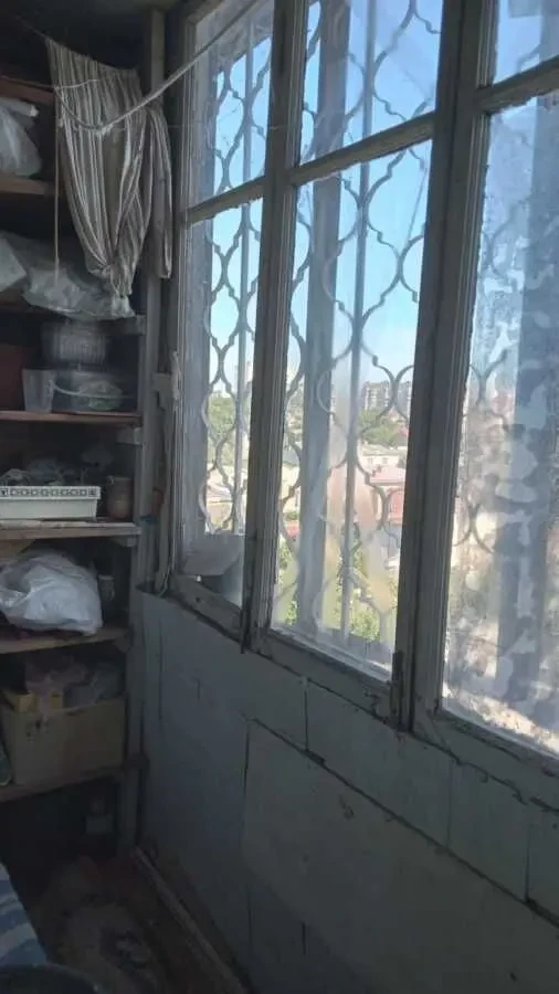 Продам 4-комн. 5/5, пр. Небесной сотни 9