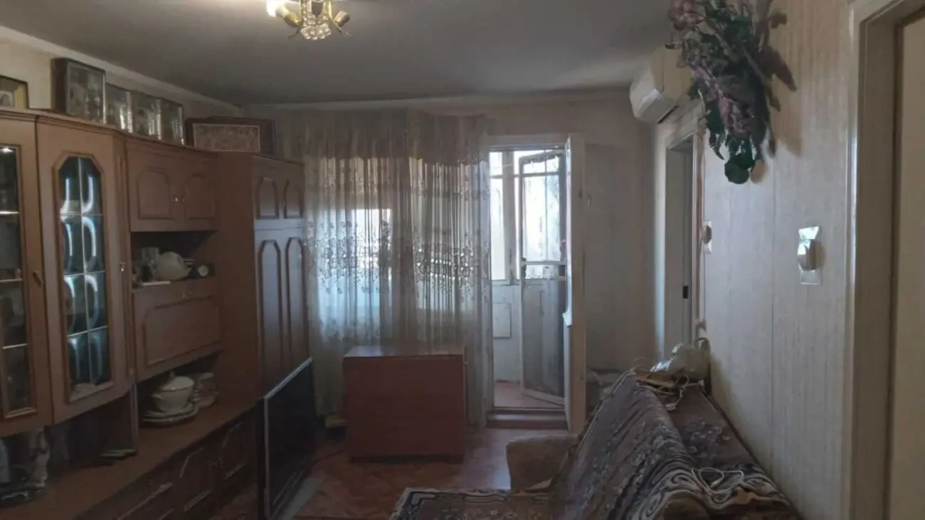 Продам 4-комн. 5/5, пр. Небесной сотни